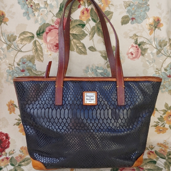 Dooney & Bourke Charleston Shopper Tote Black and Tan Leather Snake Print - Picture 4 of 17